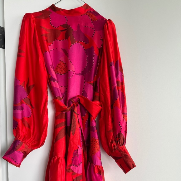 FARM Rio Dresses & Skirts - Farm Rio Mini Silk Dress